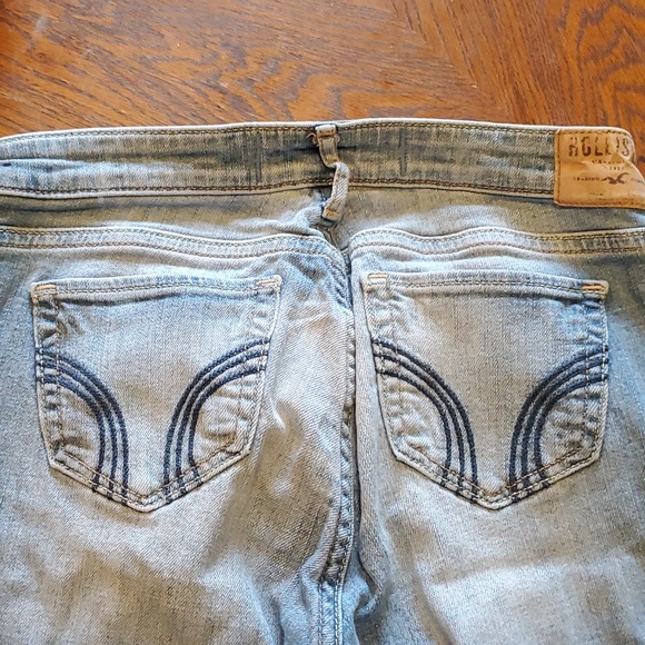 Hollister size 3s bootcut light wash jeans - Picture 4 of 5